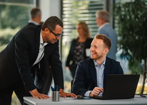 Stellenausschreibung - Werkstudent als Industrie- und Marktanalyst